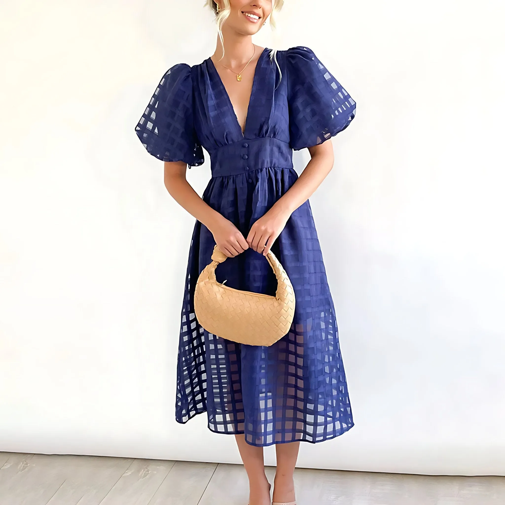 Charlotte | Neat and Elegant