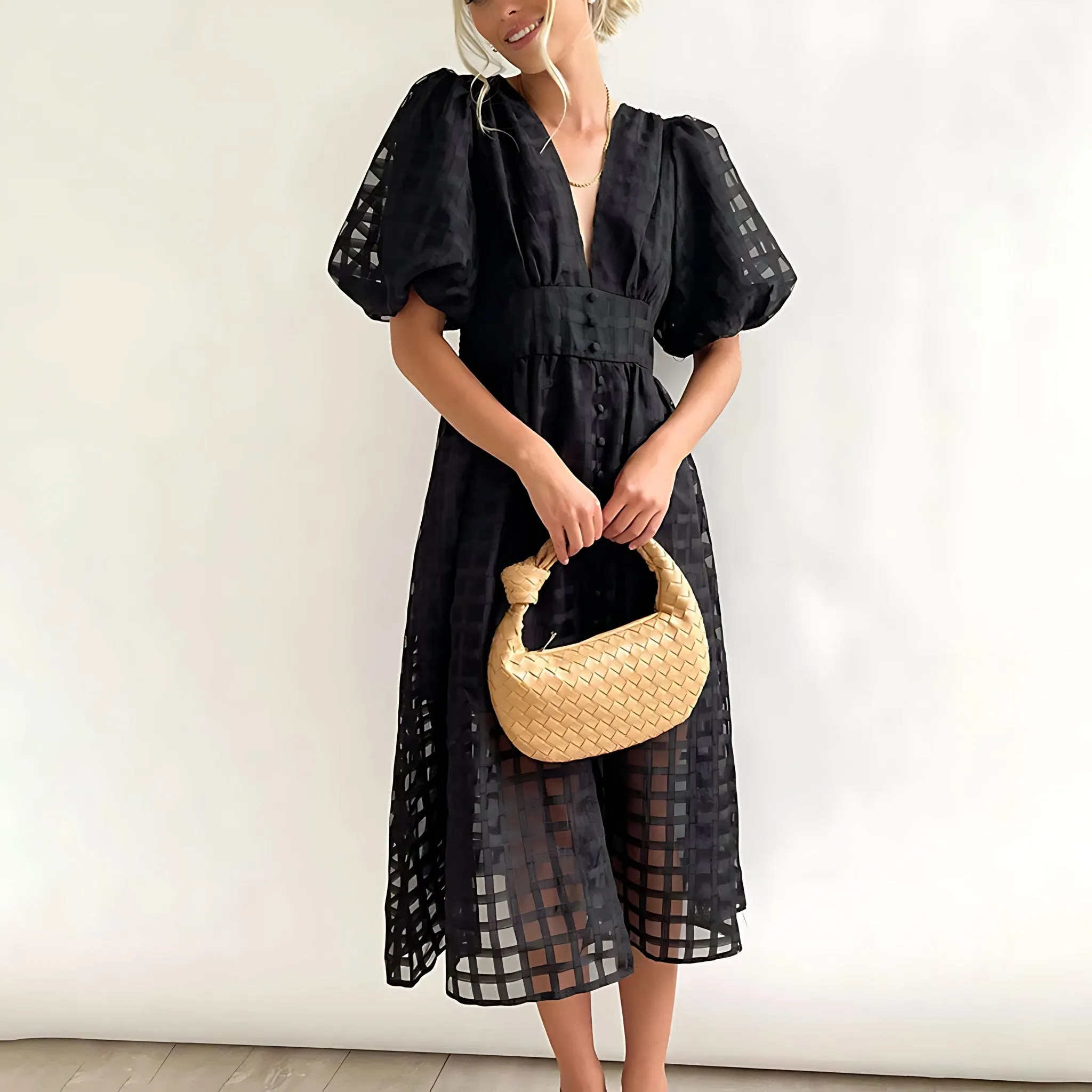 Charlotte | Neat and Elegant