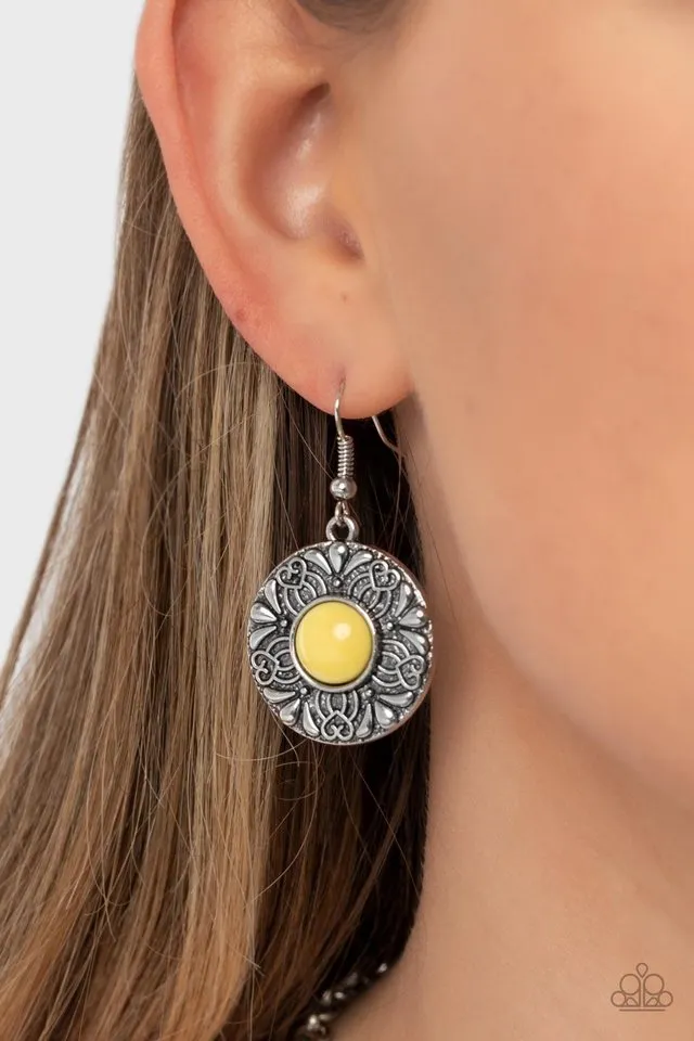 Paparazzi Necklace ~ Garden Glade - Yellow