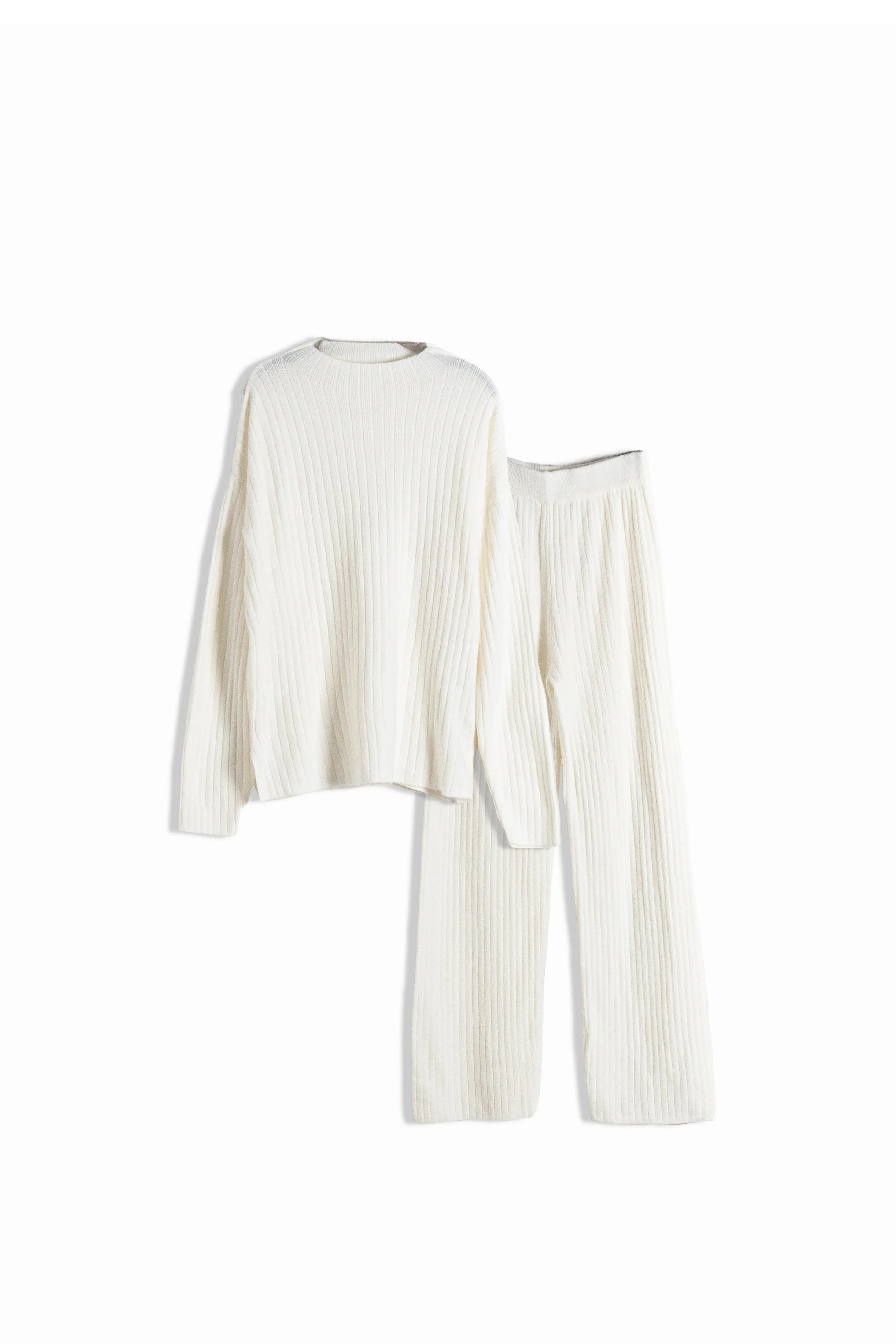 SOFT KNIT SWEATER SET