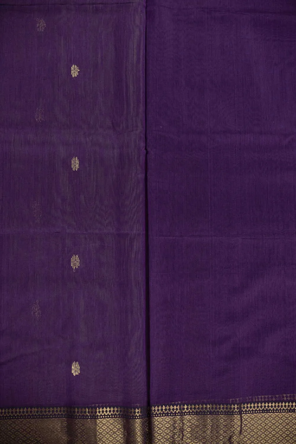 Zari Butta on Purple Maheshwari Silk Cotton saree