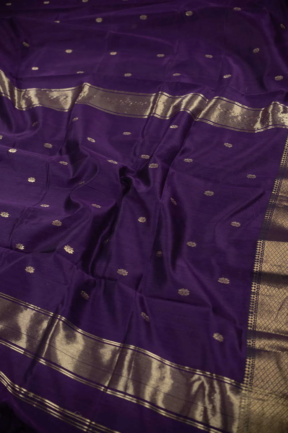 Zari Butta on Purple Maheshwari Silk Cotton saree